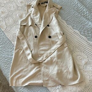 Zara Beige Sleeveless Trench Coat